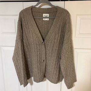 Abercrombie cardigan